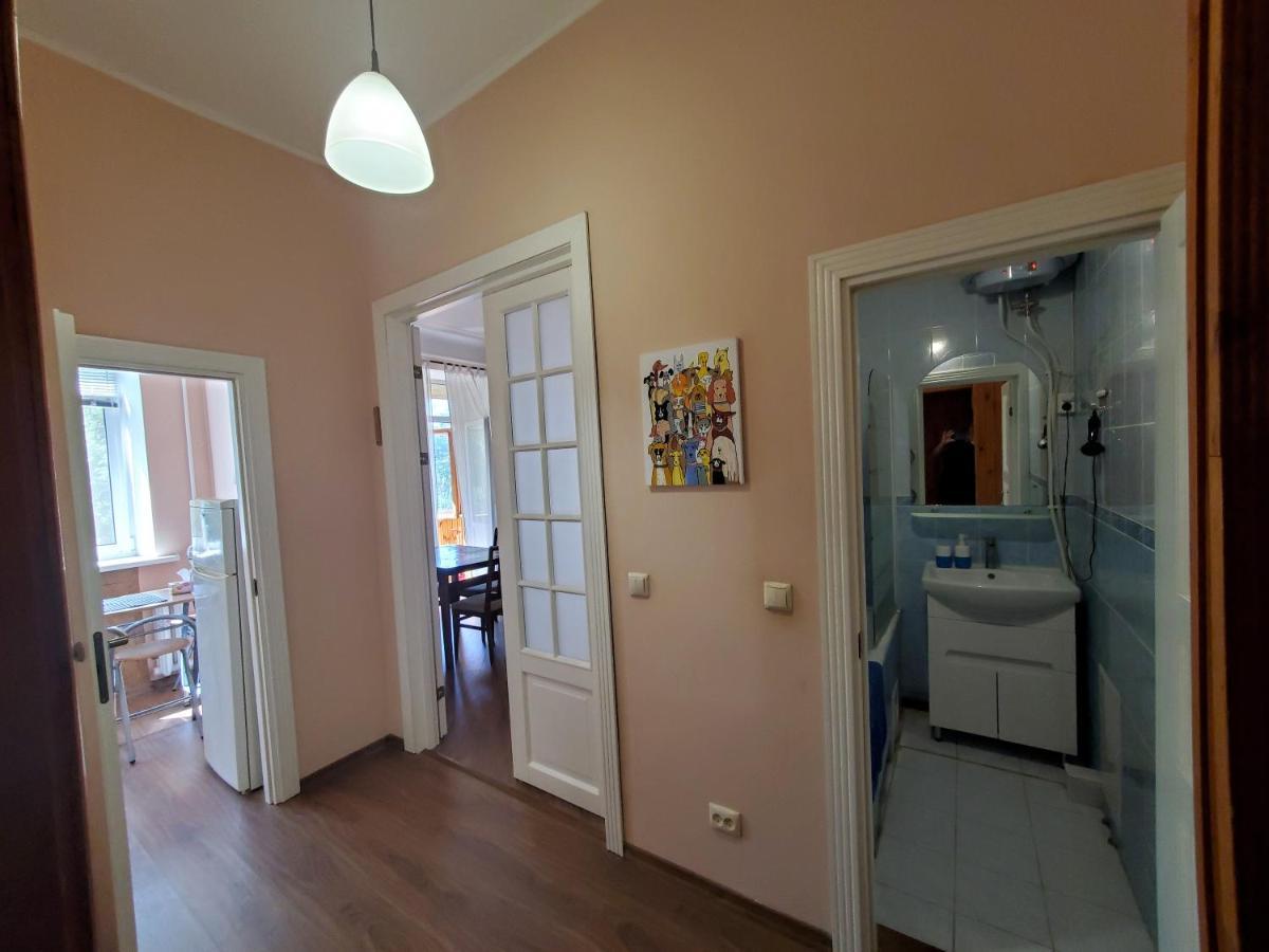 Kyiv Top Location 60M2 Apt In Old City Fast Wifi Selfchekin Ngoại thất bức ảnh