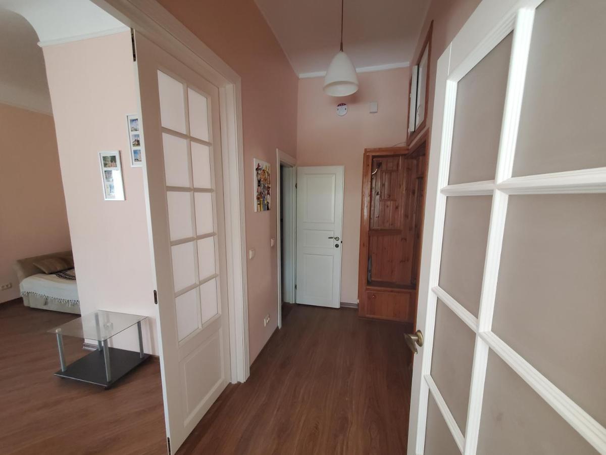 Kyiv Top Location 60M2 Apt In Old City Fast Wifi Selfchekin Ngoại thất bức ảnh