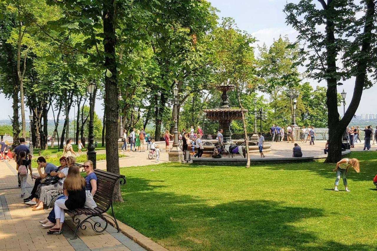 Kyiv Top Location 60M2 Apt In Old City Fast Wifi Selfchekin Ngoại thất bức ảnh